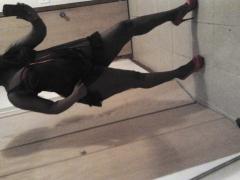 Hi gentleman welcome to Lady D 80$ 651-208, 29