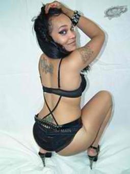 *up and ready* sexy~n~ cute *** "thick yellow bone"... just how you like it, 22