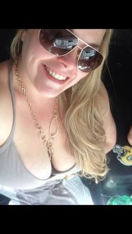 ********* CURVACEOUS BLONDIE *********** PROVIDES ULTIMATE PARTY **********, 25