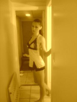 sexy college girl 100%me or free. beautiful fun exciting someone you will keep coming back too, 22