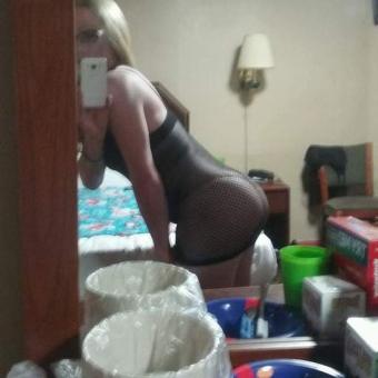 Gorgeous blonde bombshell T.S Milli ready! Serious inquiries onl, 29