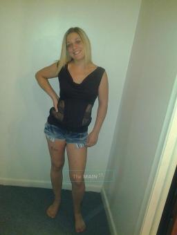 ****SPECIAL****2 Beautiful Bomb shells what more could you ask for!!!!, 25