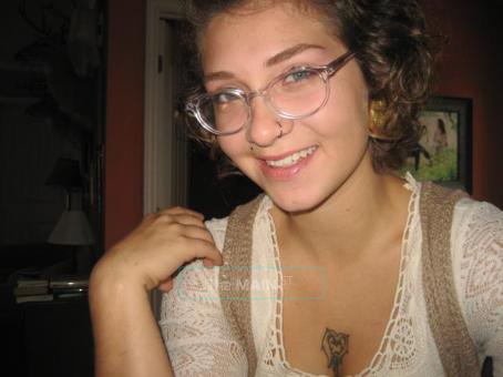Aydan, 19