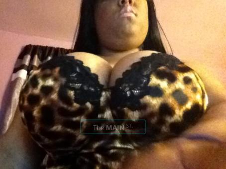 ðŸ˜™ðŸŒºbig AZZ boobsðŸ˜™ðŸŒºðŸŒ¹36ddd with chyna amor, 21