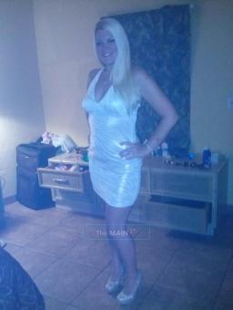 Specials tonight only! Sexy Blonde!!, 25
