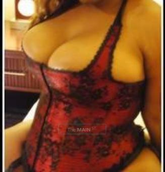 Busty Italian lover