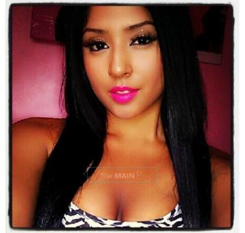Do you enjoy the girl next door? Totally down to please you. Latina & Caliente