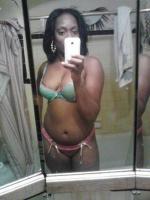 Look Here! est n Ebony n burgh, 24