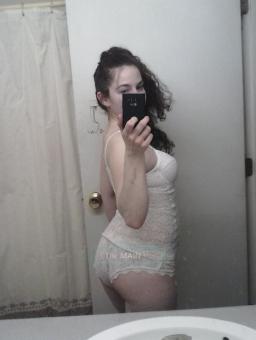 ***Lucious Lips N Lovely Hips***, 21