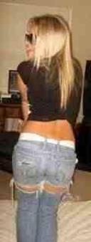 HONEY is wat the buzzzzz Gentleman find on FRIDAYs wit me sassy Blonde, 23