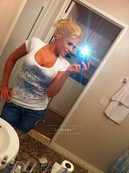Time With A Normal American Girl... Sexy and Delicious... I want to GIVE IT To You RIGHT NOW ......., 22