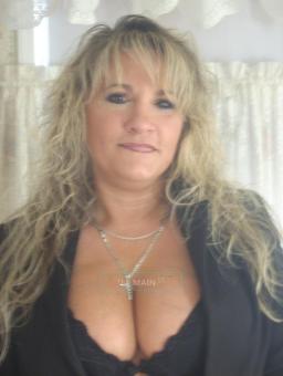 M A T U R E **** B E A U T I F U L **** BUSTY **** BLONDE, 36