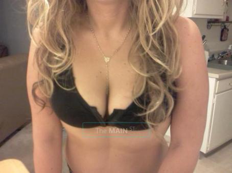 Busty blue eyed blondie waiting for you ;), 24