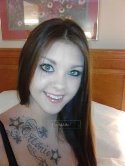 Beautiful Brunette Bombshell....... New Girl...., 20