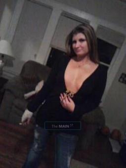 beautiful curvy brunette!!~~, 24