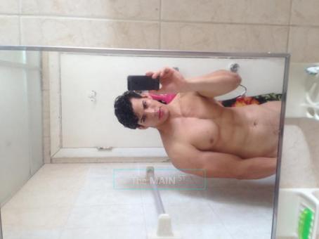 Hola chicas aqui les traemos dos chicos Cubanos bien hots, 21