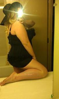 super sized BLONDE BABE-- wednesday Specials** 60*/80*, 26