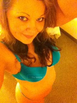 Upscale ladies here..., 32