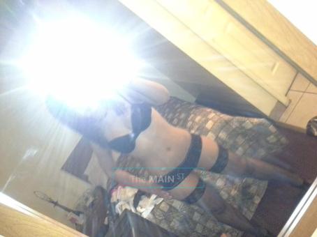 Candice has a NEW LOCATION!!! (:, 19