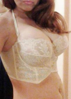 Beautiful, Busty(36DD) 39yo Cougar ** 100/30 Special in Merced, 39