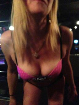 NEw to Town...SPECIAL BoStOn Rates****REAL PICS AND (*)(*), 25
