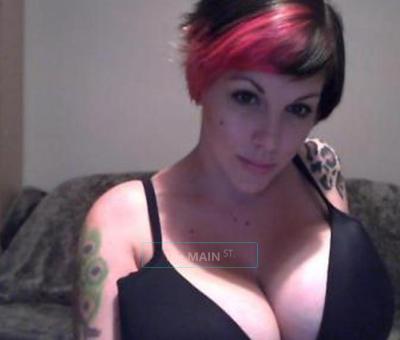 Curvaceous Tattooed Hottie available 4 erotic hookup!!!, 26