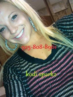 100% REAL or SeRvIcE Free BlOnDe Green Eyed Bomb SHell, 22