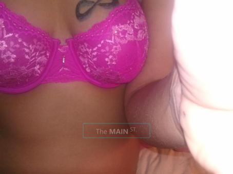 **** Stunning Italian Goddess ****, 25