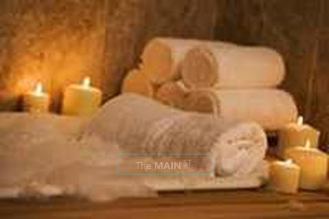 ReLaX and DeStReSs with a FuLL BoDy RuB from a Sexy, Curvy Blonde, 40
