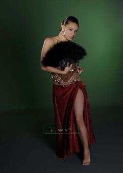 Avail. Just call this Latin Cutie!!, 23