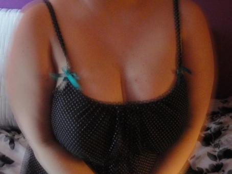 Sweet Curvy White Lonely Girl for YOU!!! I am local GUYS!!!, 26