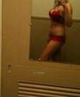 2-8:30 Cute Traveler - Bikini or Topless body rub, WAIKIKI HOTEL OUTCALL !!