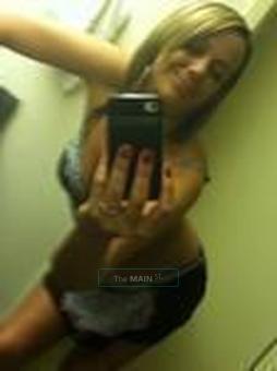 Beautiful Molly Waiting On You To Relax,, Pampered And More !!!, 28