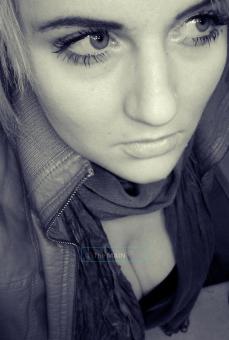 This lady loves to rub! dont miss this miss., 26