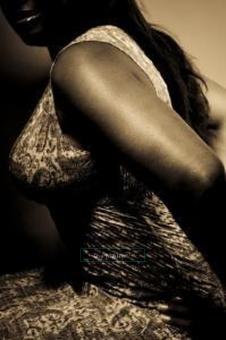 FINALLY ..... Something Different! ------ NEW PICS ----- Well-Reviewed VIP ----- Visiting 4.2-4.6, 46