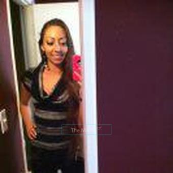 Top Notch Model ** Midwest Snow Bunny ** Green eyes ** Long SEXY legs, 24