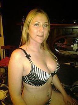 BlOnDe BoMbShElL, Ready to..., 23