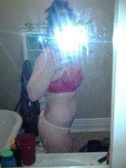 Body rub?! CALL NOW...You choose the girl. Better yet choose both!, 22