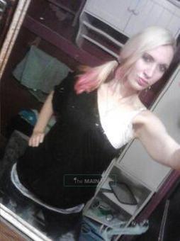 HoTT BlOnDE **IM READY & WAITING GENTLEMAN** **come innduldge in pleasure with me this friday nite*, 23