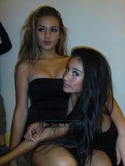 Cute Face!..**-Slim Waist...*** Sweet Taste** !! UPSCALe GENTLEMEN...! 2 girl show, 20