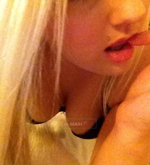 ♥ Y O U R ♥ .U L T I M A T E!! ♥ F A N T A S Y ♥ BLONDE BoMBSHeLL, 25