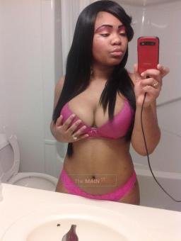 CaliForniA Girls Do it Bestt > > Mixed Dominican Hottie From Cali, 20