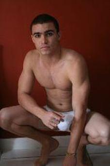 Ronny Strong Muscular Top ----- Ronny Latino muscular hombre top, 22