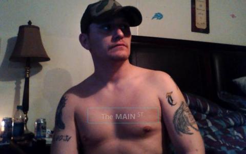 sexy white male that does it all call 251 229 7482, 82