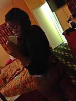 I got that presidental box, when he see it he SALUTE =), 19