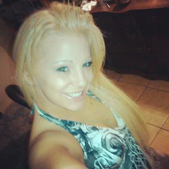 THE BEST Guaranteed an AMAZING TIME _Blonde_Green eyed_BOMBSHELL, 22
