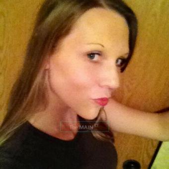 beautiful sweetheart looking to show you a fun time., 22