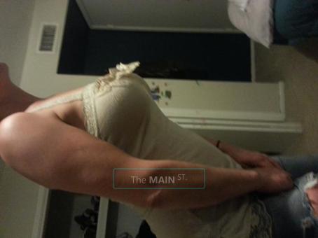 150 chesty babe needs love!!!!! -available NOW, 26