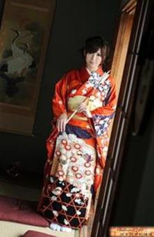 Its good to be king and be worshiped by only Asian girls!, 28