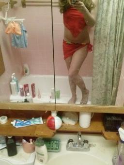 Mariah sexy, cute, and love to please!!! call me 216-401-5835$ ;-) :-, 25